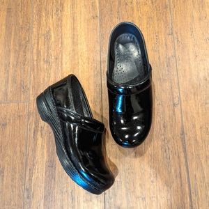 Dansko Patent leather Black Clogs Size 39